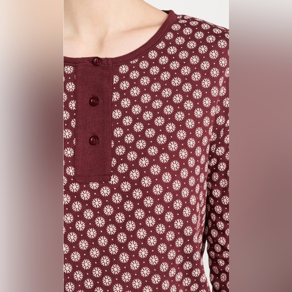 THE GREAT. The Sleep Long John Henley Pajama Top in Maroon Frost Floral 3/Large - Picture 3 of 11